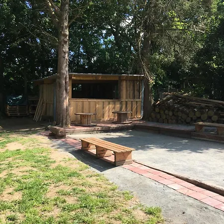 Grande Maison Familiale Avec Jardin, Terrasse Et équipements De Loisirs, Proche Forêt De La Charnie - Fr-1-410-297 *