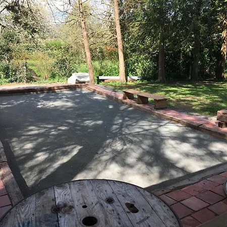 Grande Maison Familiale Avec Jardin, Terrasse Et équipements De Loisirs, Proche Forêt De La Charnie - Fr-1-410-297 Casa de Férias