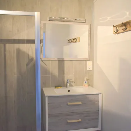 Casa de Férias Grande Maison Familiale Avec Jardin, Terrasse Et équipements De Loisirs, Proche Forêt De La Charnie - Fr-1-410-297