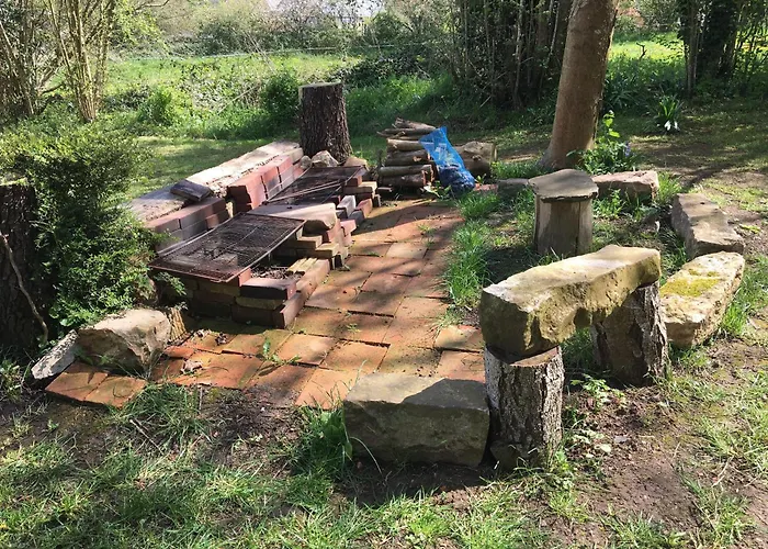 Grande Maison Familiale Avec Jardin, Terrasse Et Equipements De Loisirs, Proche Foret De La Charnie - Fr-1-410-297 *